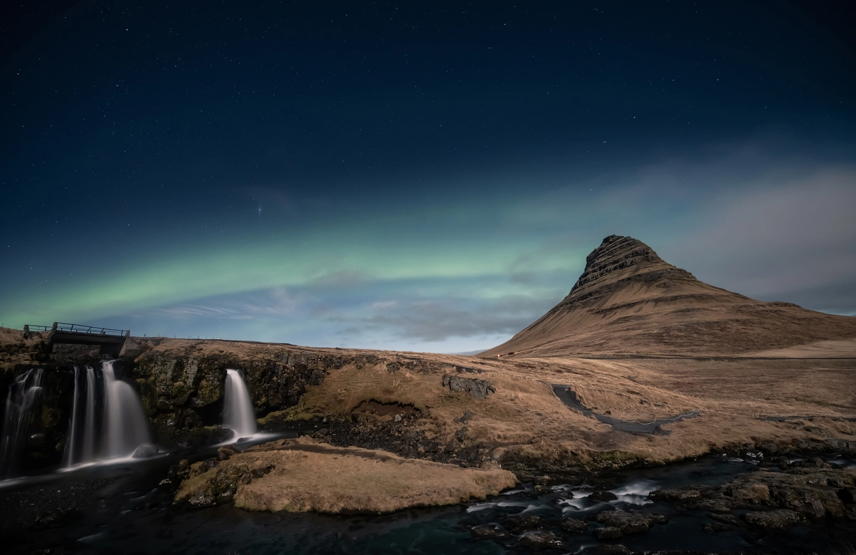 Iceland Nature: Glaciers, Geysers, and Volcanic Landscapes