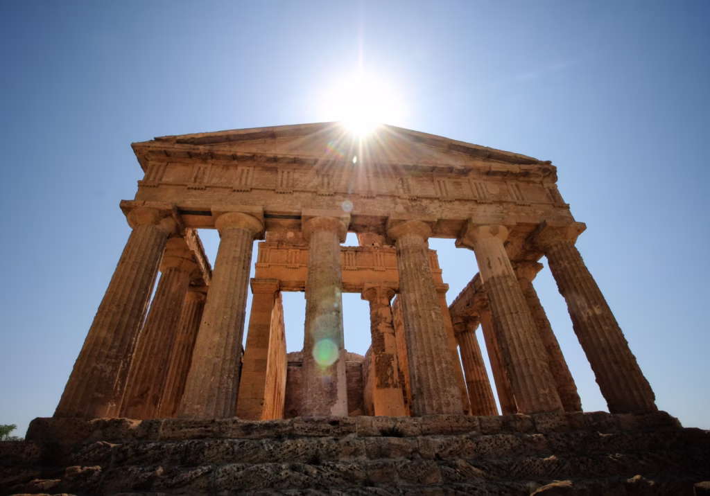 Antiker sizilianischer Tempel, Italien