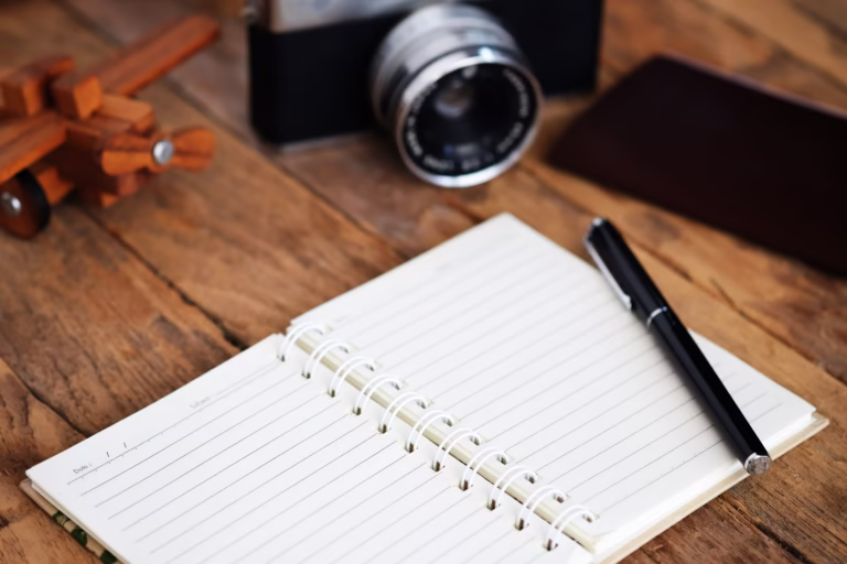 Seyahat günlüğü ve defter