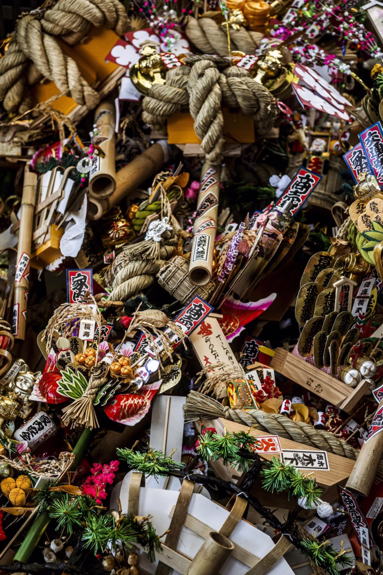 Decorações em um templo japonês